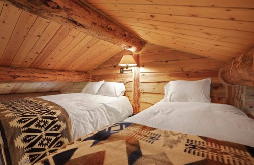 Stevenson Cabin | Spruce Cabin at Wilder and Pine Riverside Cabins