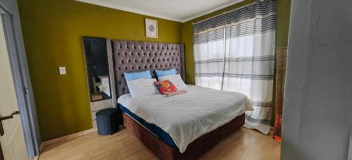 Greater Johannesburg Metropolitan Area Bed & Breakfast | St Michael & The Queen