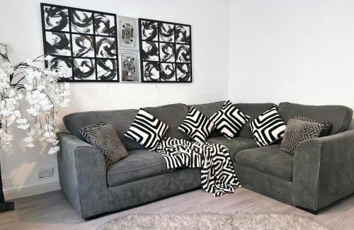 Bournemouth City Centre Villa | Stag Do accommodation, central Bournemouth