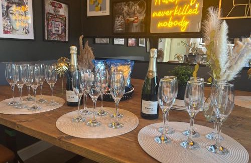 Bournemouth City Centre Villa | Stag Do accommodation, central Bournemouth