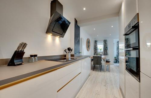Newcastle-upon-Tyne Apartment | Staithes House - By Week2Week