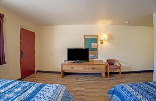 Lordsburg Hotel | Stay In Pet Friendly Room Near Shakespeare Ghost Town History