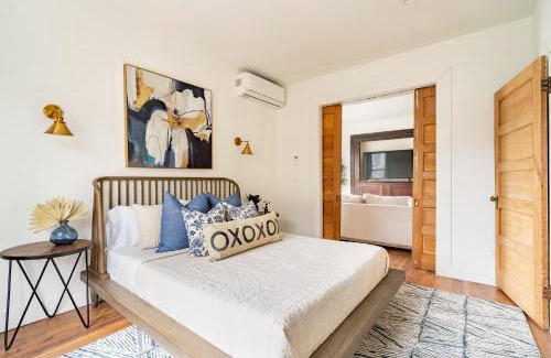 Uptown Apartment | Stay Portland - 3BR - Sleeps 6 - Steps to NW 23rd - Fast WiFi