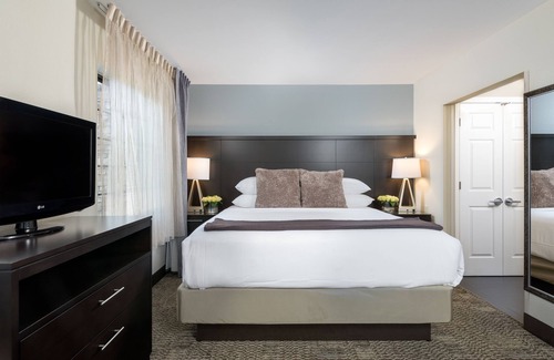 Chantilly Hotel | Staybridge Suites Chantilly - Dulles Airport by IHG