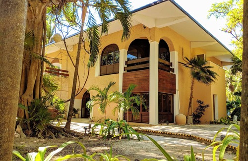 Playacar Fase I Villa | Steps to Ocean Playacar Villa Private Pool hosts 25+ guest