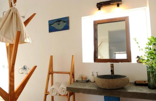 Ap Thien Ai Resort | Stop And Go Làng Chài Bàu Trắng