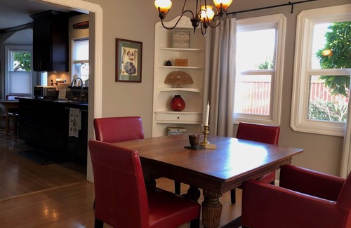 Junior College Neighborhood Association House | Storybook Cottage in the heart of wine country