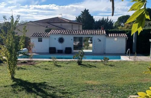 Saint-Maximin-la-Sainte-Baume Apartment | Studio loft au cœur du var