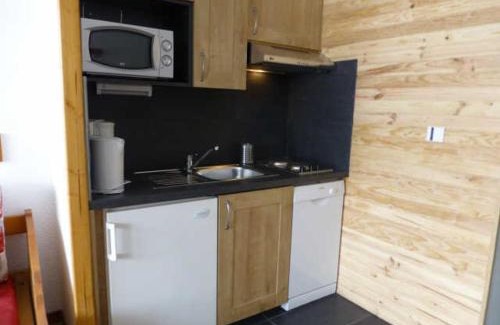 Bergers Apartment | Studio 5 pers. lumineux à 100m des pistes avec balcon, casier à skis et animaux acceptés - FR-1-405-51