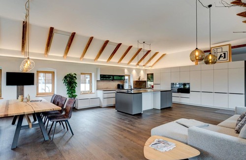 Senftenbach Apartment | Studio Apartment 'Außergewöhnliches Loft' with Mountain View and Wi-Fi