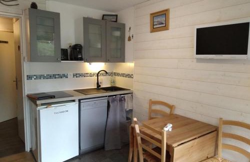 Cohennoz Apartment | Studio cosy avec terrasse, équipements complets, parking et casier à skis - Crest-Voland - FR-1-733-118