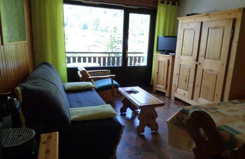 Le Chinaillon Apartment | Studio cosy ski aux pieds avec balcon, garage, et 300m des commerces (4 pers, 27m²) - FR-1-458-105