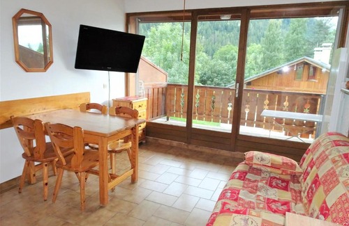 Champagny-en-Vanoise Apartment | Studio Ensoleillé avec Terrasse Sud, Proche Piscine et Télécabine - FR-1-464-115