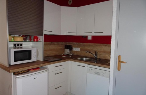 Champagny-en-Vanoise Apartment | Studio Ensoleillé avec Terrasse Sud, Proche Piscine et Télécabine - FR-1-464-115