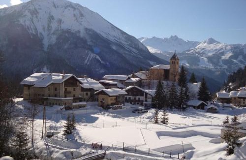 Champagny-en-Vanoise Apartment | Studio Ensoleillé avec Terrasse Sud, Proche Piscine et Télécabine - FR-1-464-115