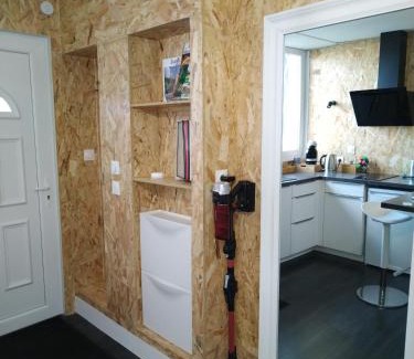 Dole Apartment | Studio, La terrasse d'Isa