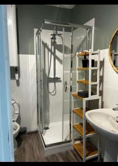 Saint-Quentin Apartment | Studio lumineux à une heure de Paris