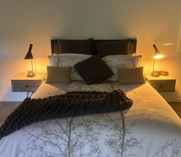 Booroobin House | Studio@Mimburi. Eco-luxe studio and amazing views!