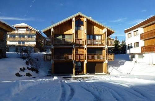 Jeux Apartment | Studio pour 4 à L'Alpe d'Huez - Proche pistes et commerces, terrasse sud, TV, casier à skis - FR-1-405-218