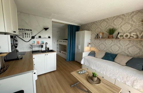 Guerande Apartment | Studio with pool in Guérande