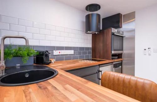 Cirencester Apartment | Studio37 - A cosy stylish central hideaway Pass the Keys