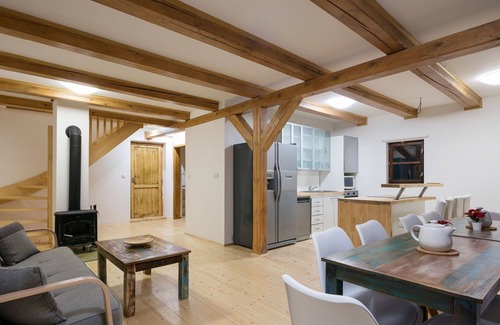 Dolni Branna House | Stunning private villa for 10 people with WIFI, hot tub, TV, terrace and pets allowed