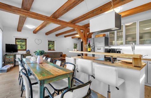Dolni Branna House | Stunning private villa for 10 people with WIFI, hot tub, TV, terrace and pets allowed