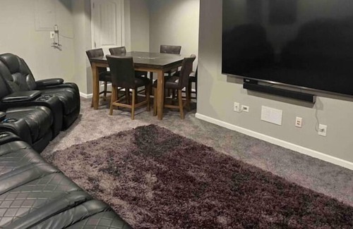 Weldon Spring Heights House | Stunning 4 bedroom, 4 bath, pool, theater, etc