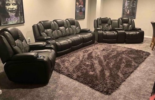 Weldon Spring Heights House | Stunning 4 bedroom, 4 bath, pool, theater, etc