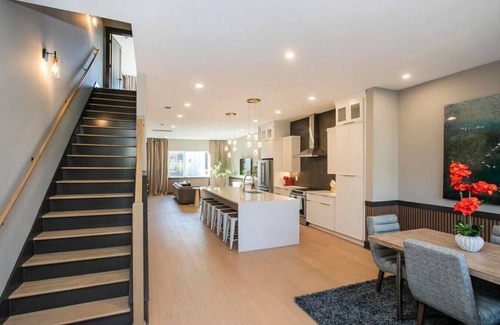 Madison House | Stunning 4 Bedroom/4.5 Bath Home w/Rooftop Deck!