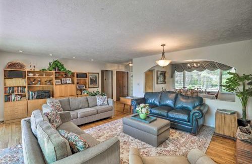 Skyland House | Stunning Fletcher Home Hot Tub and Fire Pit!