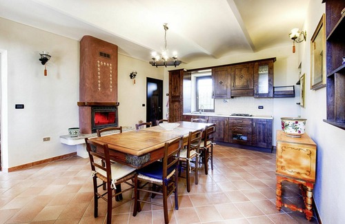 San Damiano dʼAsti House | Stunning private villa for 9 people with A/C, WIFI, private pool, TV, patio and pets allowed