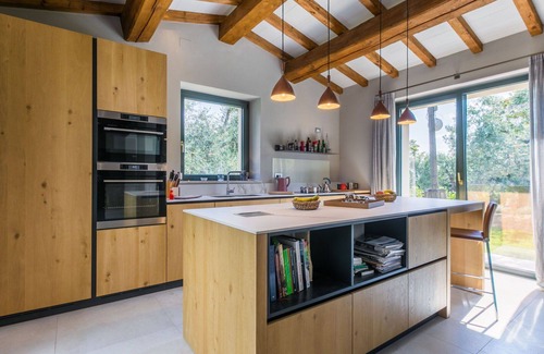Montisi Villa | Stunning private villa for 6 guests with A/C, WIFI, private pool, TV and patio