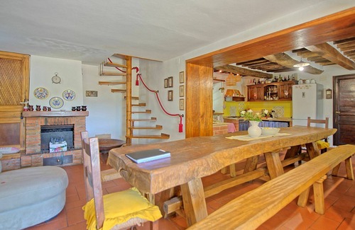 San Pietro a Cegliolo Villa | Stunning private villa with A/C, WIFI, private pool, TV, panoramic view, parking, close to Cortona
