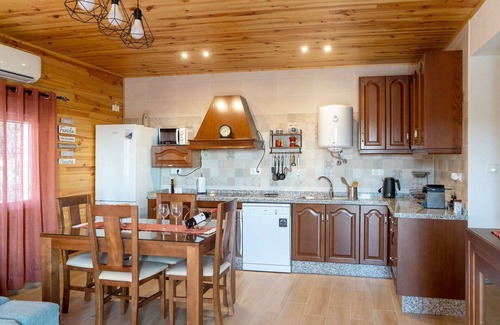 Cabra Villa | Stunning private villa for 4 guests with WIFI, private pool, A/C, TV, terrace and pets allowed