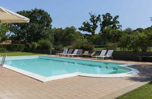 Vetralla Villa | Stunning private villa for 8 guests with A/C, private pool, WIFI, TV and patio