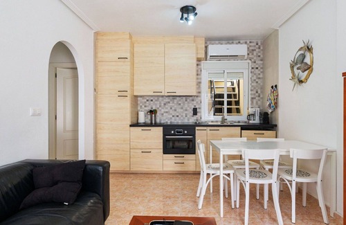 Los Alcazares House | Stunning villa for 4 people with WIFI, pool, A/C, TV and terrace
