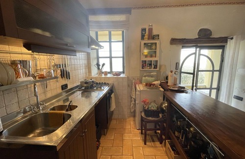 Valloria House | Stunning villa for 4 guests with terrace