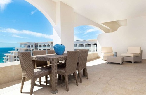 San Jose del Cabo Hotel | Stunningly beautiful new property on the beach!