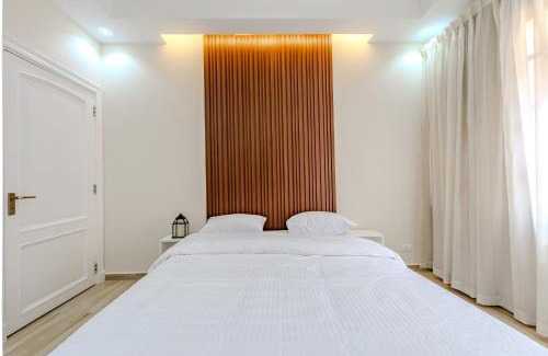 Dream Land Apartment | Styling Duplex 5 BR Unit For Friends and Family