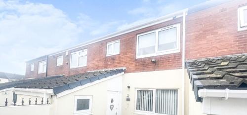 Leeds House | Stylish 3 bed house with free parking