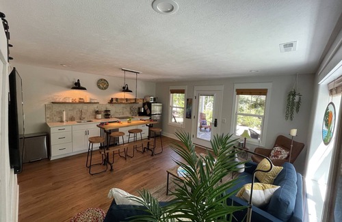 Pinehurst House | Stylish Residence in the Pines - 5 minutes from Pinehurst Golf!