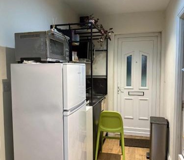 High Wycombe House | Stylish Self Contained Unit - High Wycombe