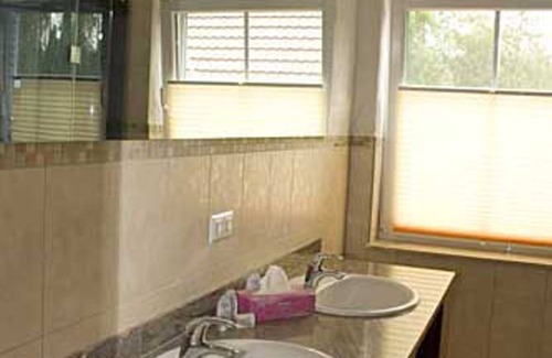 Burg-Kauper Apartment | Suite 60 sqm 2 bedrooms/living room/fireplace/shower/toilet, breakfast - To the snake king