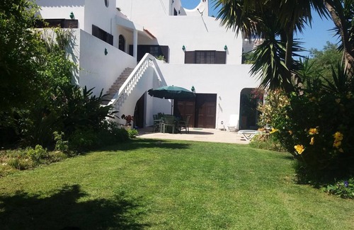 Funchal Apartment | Suite 'Private Suite for Two in Lagos' with Shared Pool, Wi-Fi and Air Conditioning