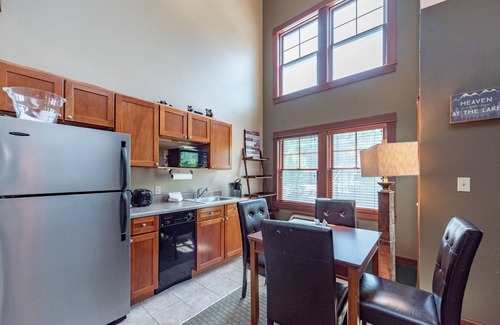Thayerville Apartment | Suites at Silver Tree: A308 Studio & Loft Standard View
