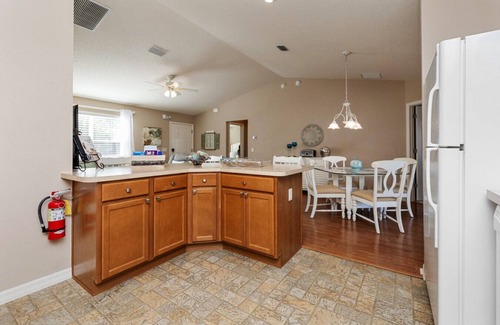 Fruitland Park House | Sumter Landing Mercer Retreat (Amelia)