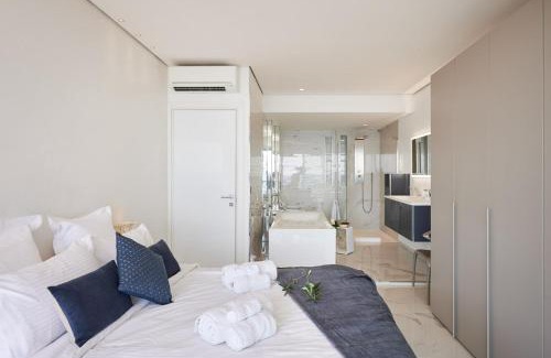 Fabron Apartment | Sunlight Properties - Sky blue - 3 bedroom flat with sea view on the Promenade des Anglais