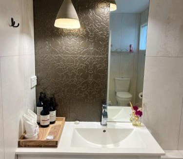 Tauranga House | Sunny Matua, Private Suite, Quiet Stay, 5star Bed