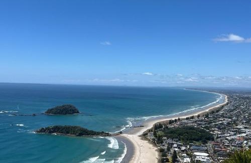 Tauranga House | Sunny Matua, Private Suite, Quiet Stay, 5star Bed